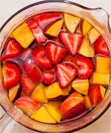 Strawberry Peach Sangria Recipe